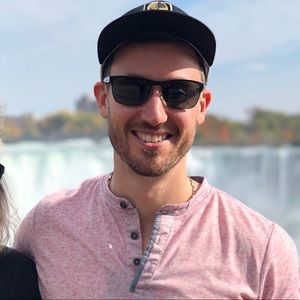 Meet your Posher, Adam